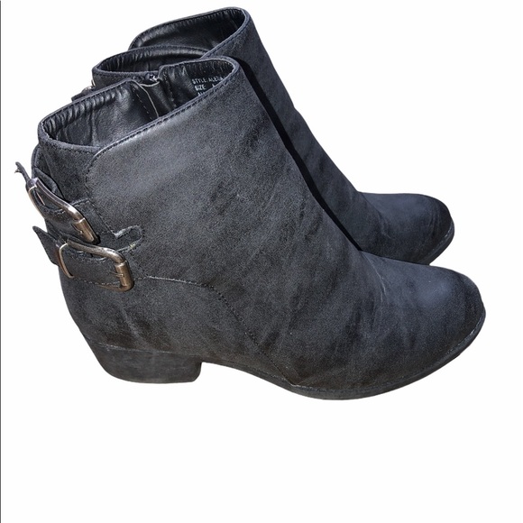 Twisted size 8 Alexia black buckle ankle booties - Picture 6 of 9